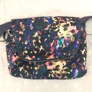 EUC lululemon party bag